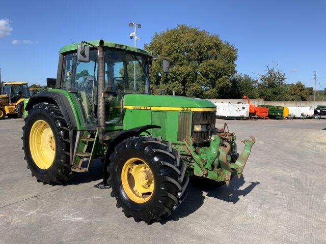 John Deere 6810 Tractor (ST23891)