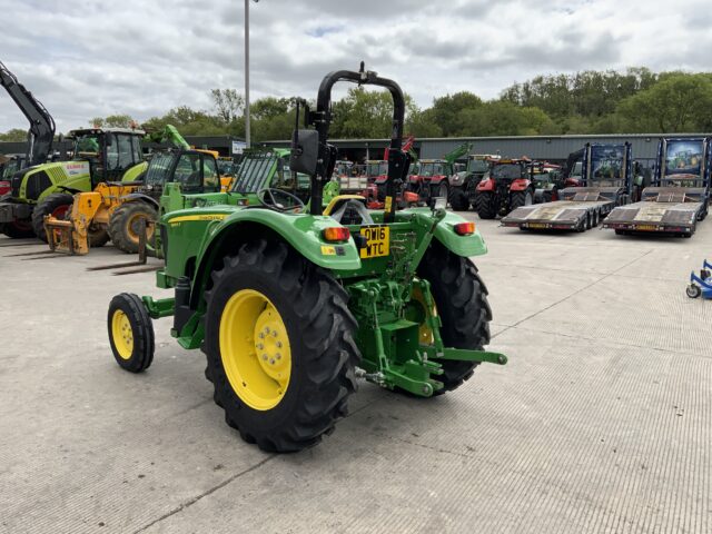 John Deere 5055E Tractor (ST4162)