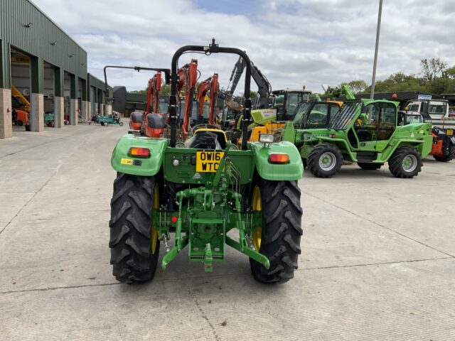 John Deere 5055E Tractor (ST4162)