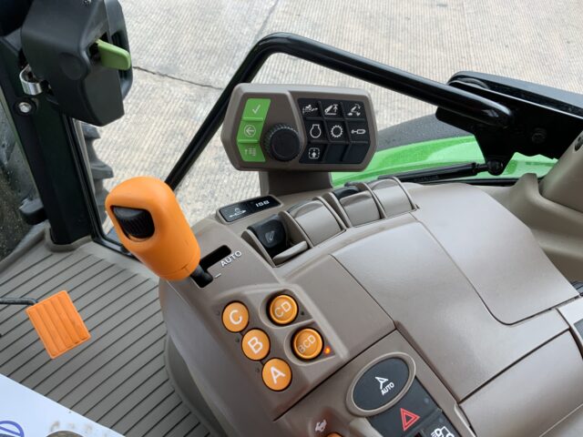 John Deere 5100R Tractor (ST24233)