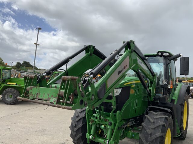 John Deere 6135R Tractor (ST23947)