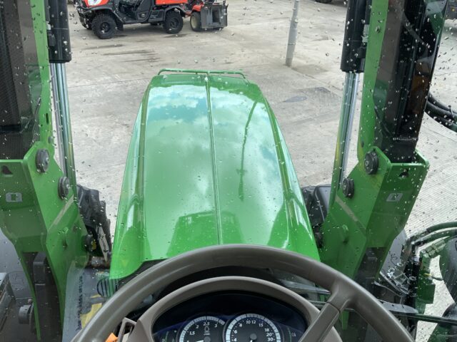 John Deere 6135R Tractor (ST23947)