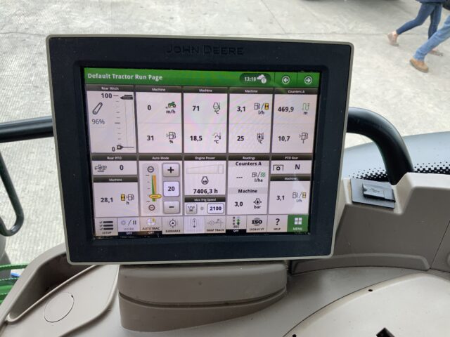 John Deere 6135R Tractor (ST23947)