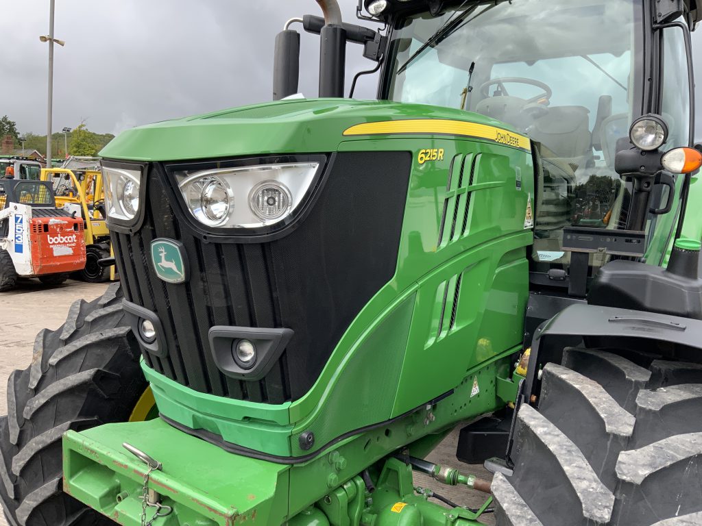 John Deere 6215R Tractor (ST24044)