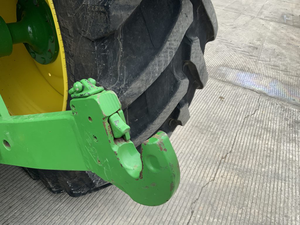 John Deere 6215R Tractor (ST24044)