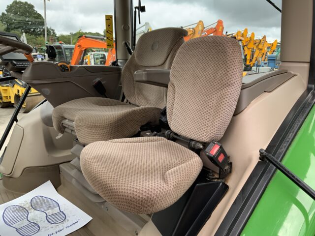 John Deere 6215R Tractor (ST23802)