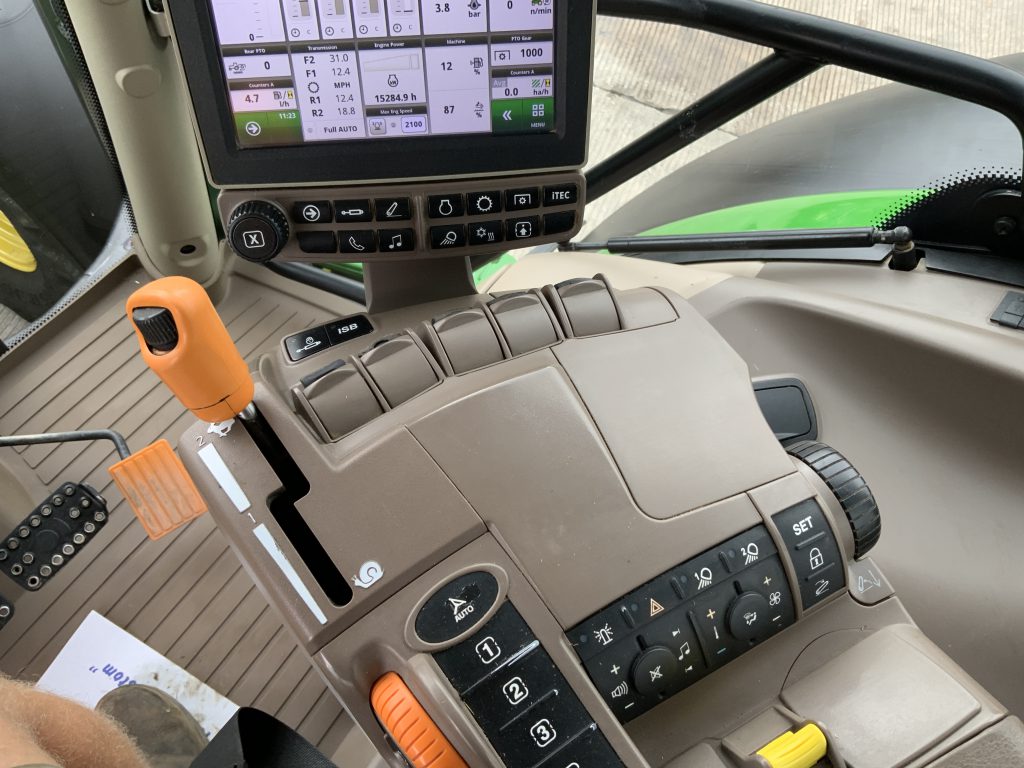 John Deere 6215R Tractor (ST24044)