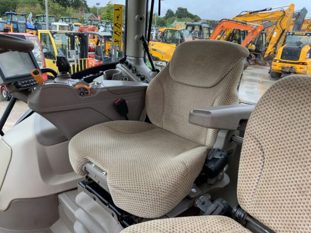 John Deere 6215R Tractor (ST24210)
