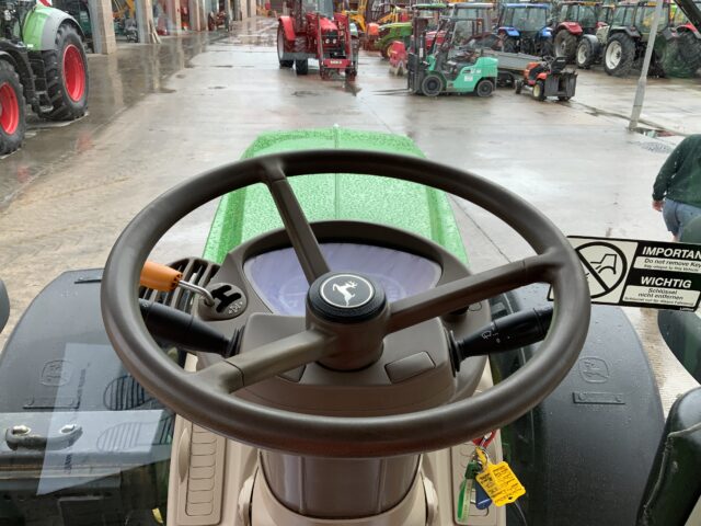 John Deere 6215R Tractor (ST24210)