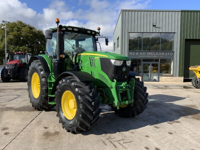 John Deere 6215R Tractor (ST24210)
