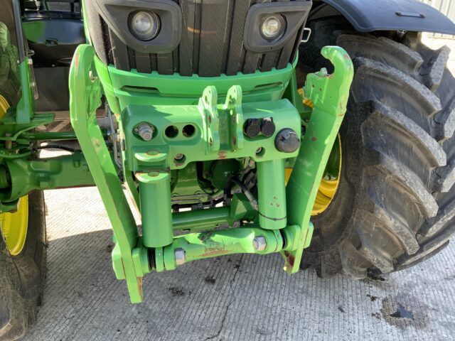 John Deere 6215R Tractor (ST24210)