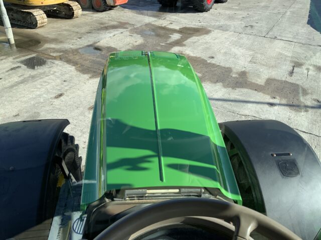 John Deere 6215R Tractor (ST24210)