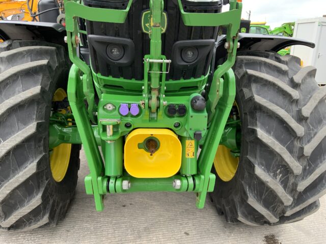 John Deere 6R.185 Tractor (ST24442)
