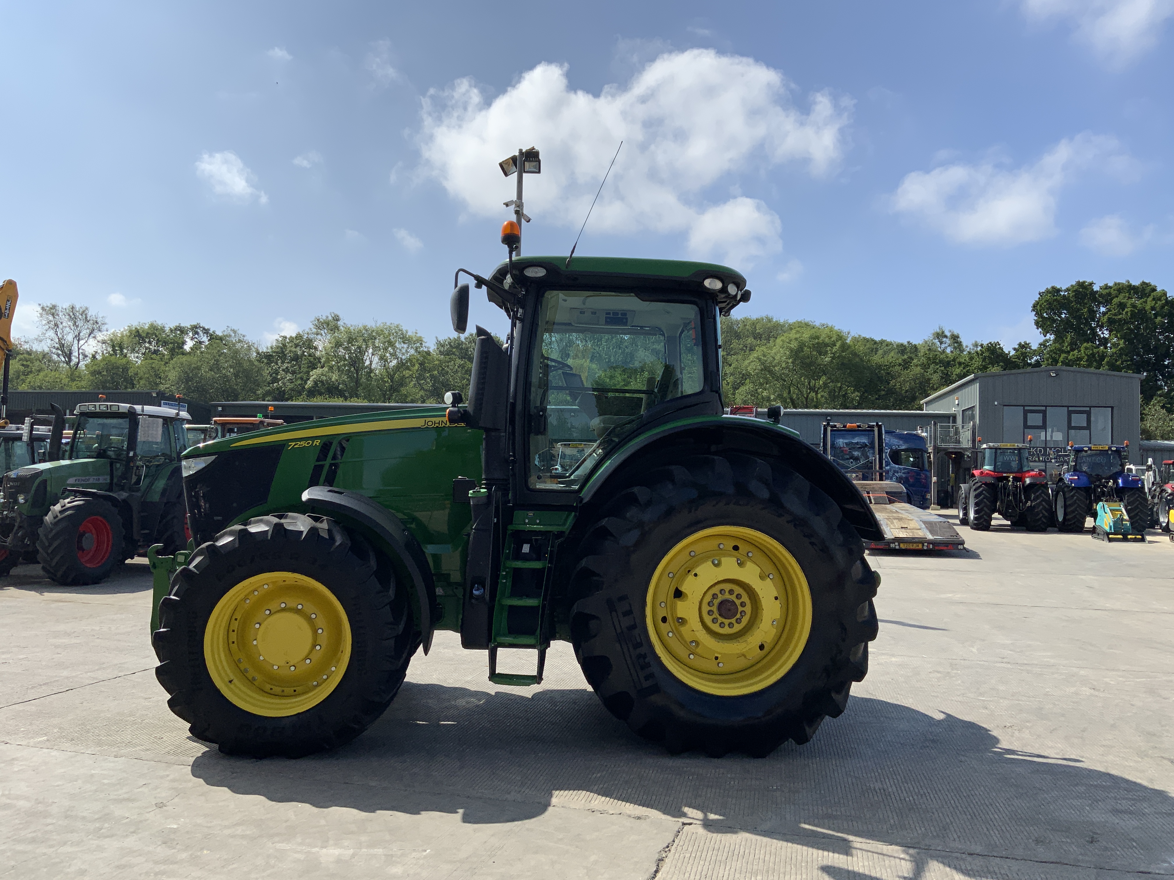 John Deere 7250R Tractor (ST23494) John Deere 7250R Tractor (ST23494)
