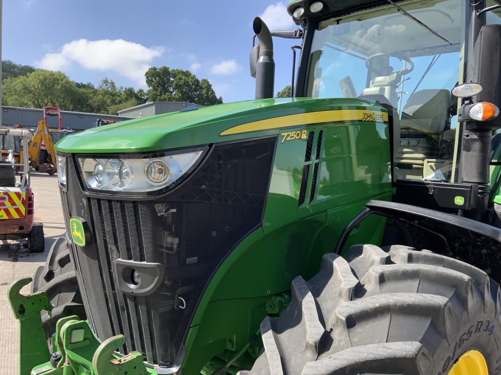 John Deere 7250R Tractor (ST23494)