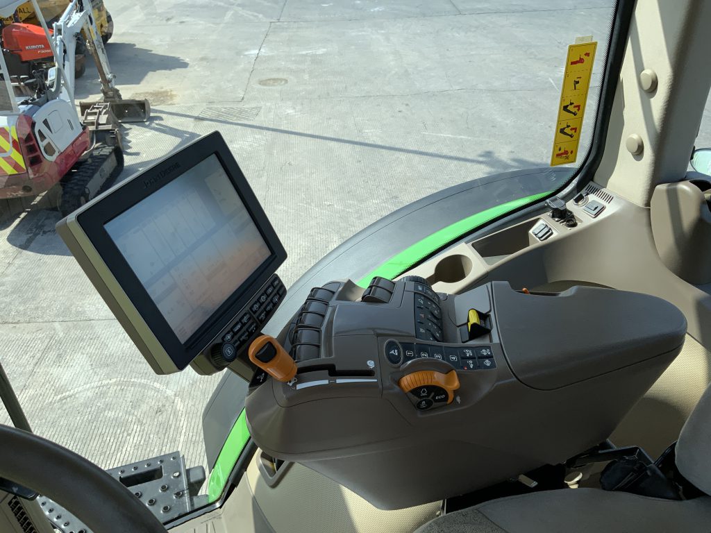 John Deere 7250R Tractor (ST23494)