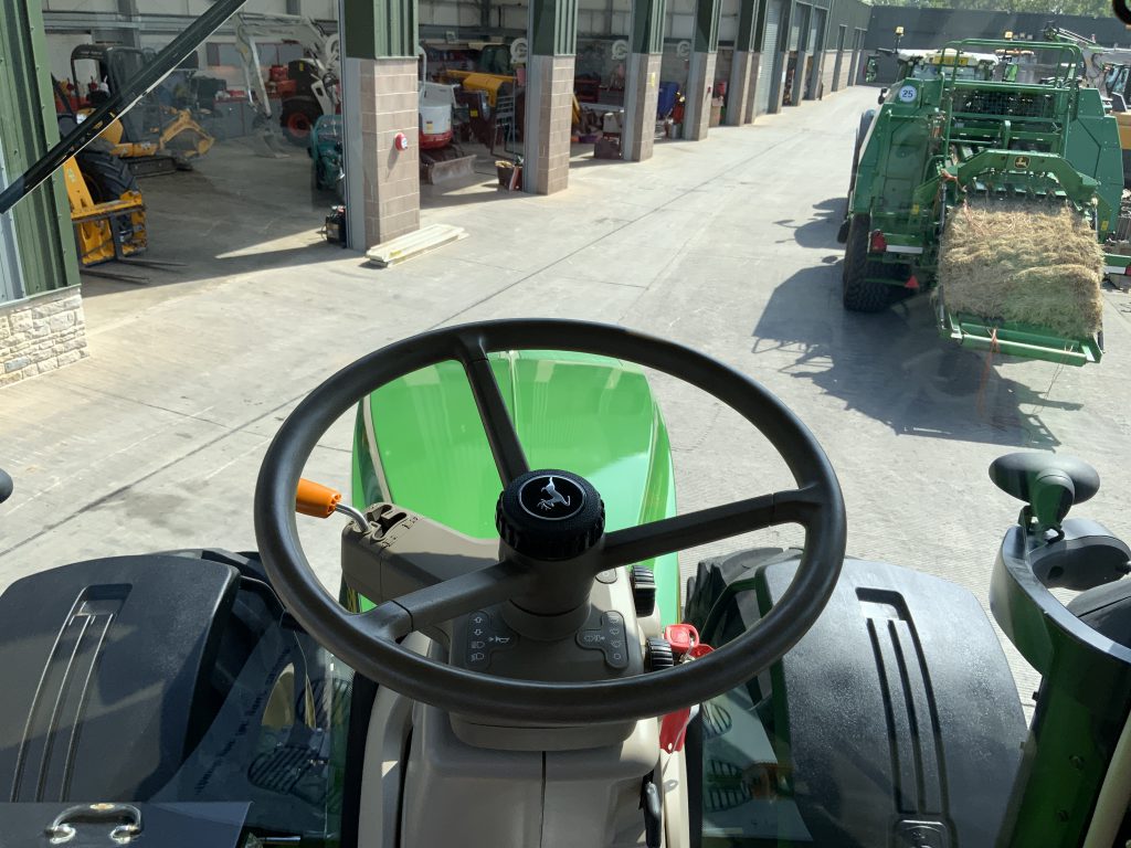 John Deere 7250R Tractor (ST23494)