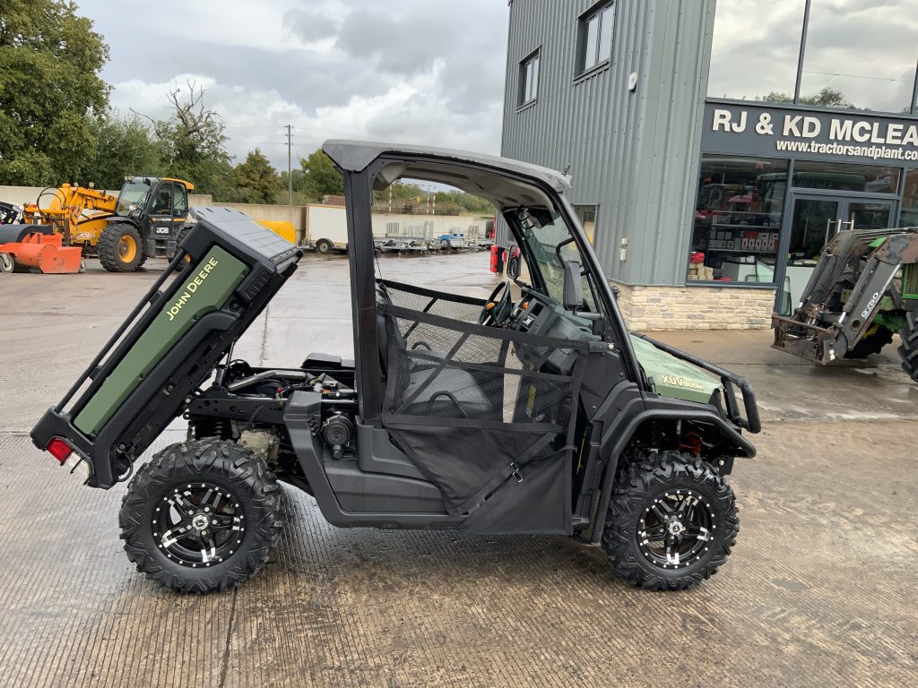 John Deere XUV 865M Gator (ST24249)