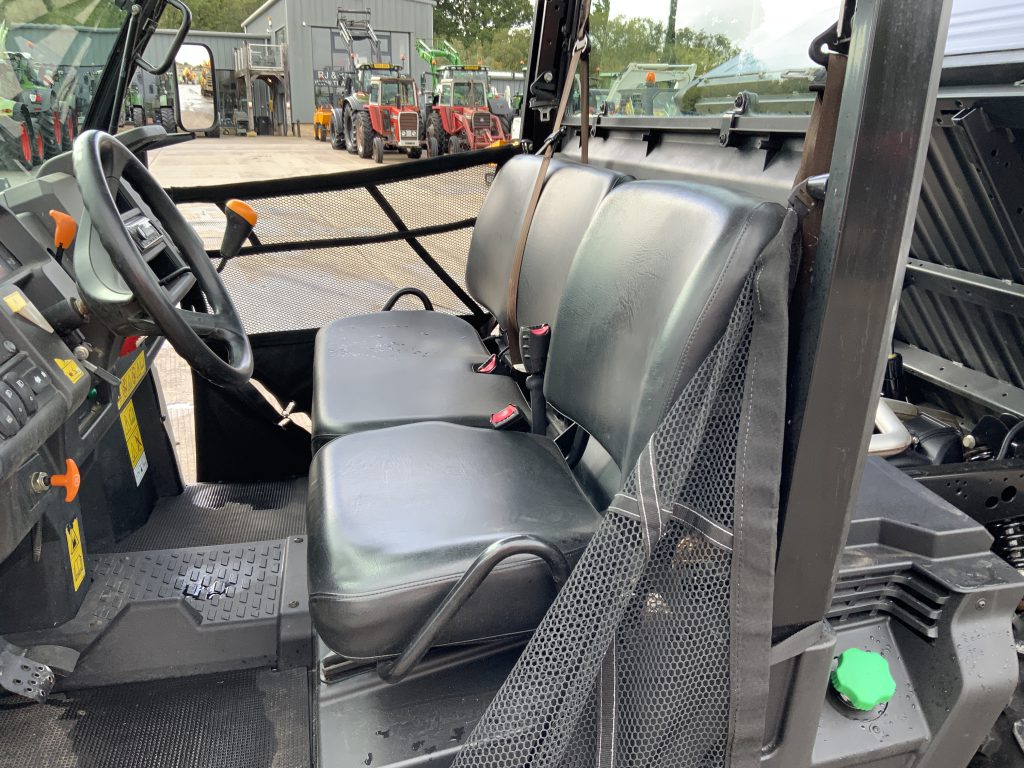 John Deere XUV 865M Gator (ST24249)