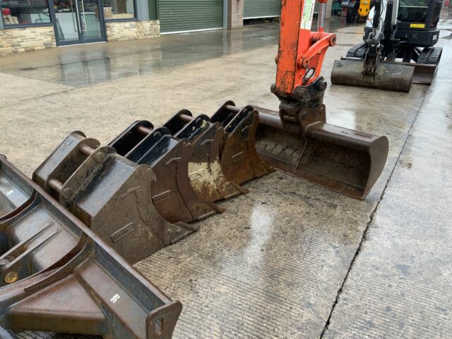 Kubota Kx080-3 Digger (ST24465)