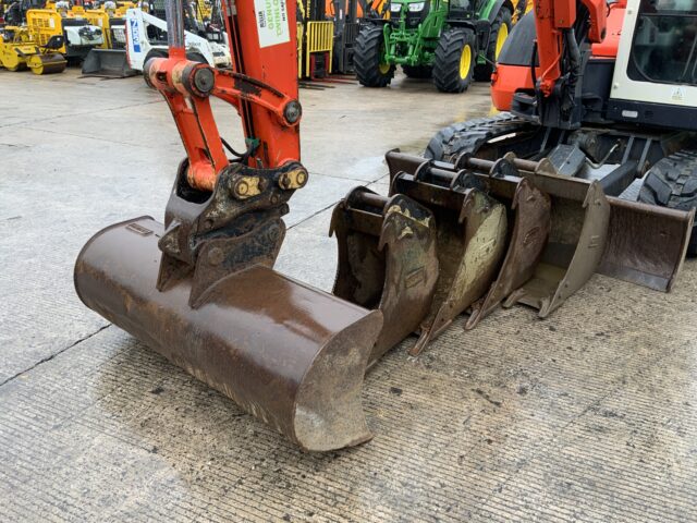 Kubota Kx080-3 Digger (ST24465)