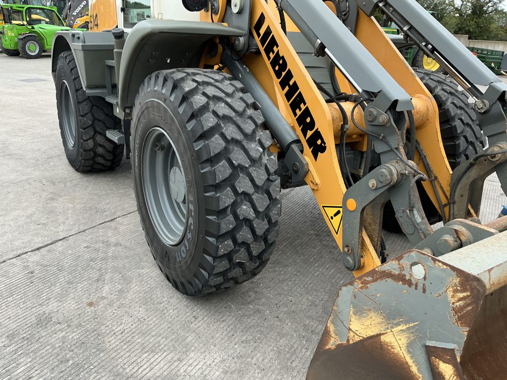 Liebherr 514 Stereo Wheeled Loading Shovel (ST23960)