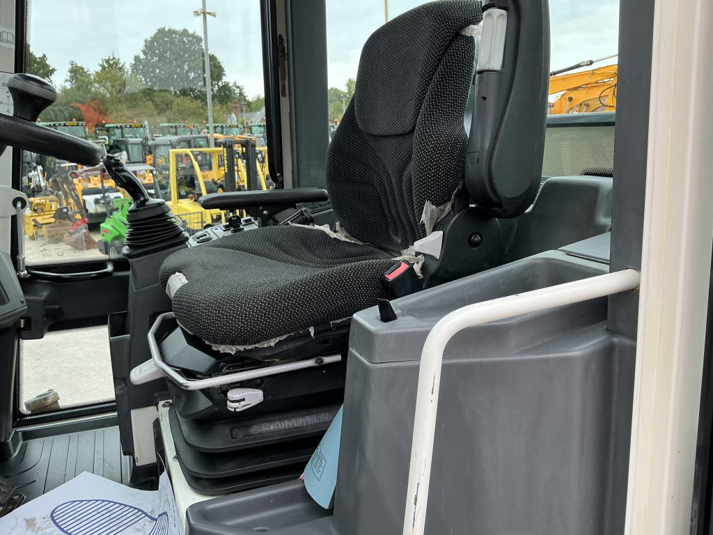 Liebherr 514 Stereo Wheeled Loading Shovel (ST23960)