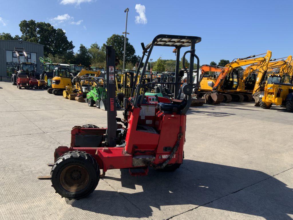 Moffett M8-25.3 Forklift (ST24014)