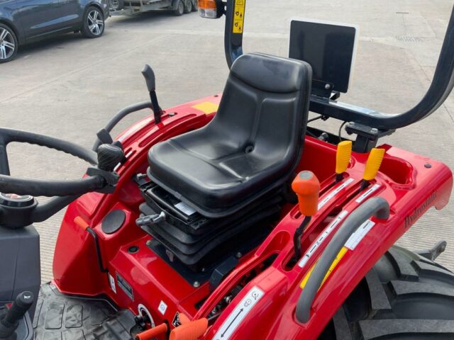 Massey Ferguson 1532 Compact Tractor (ST22752)