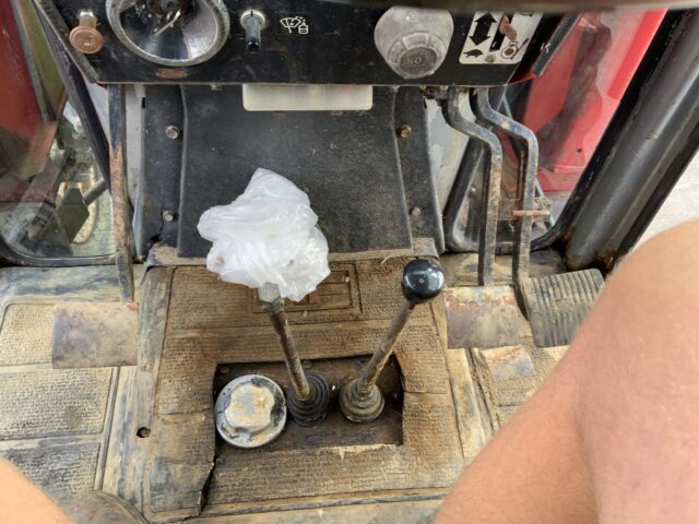 Massey Ferguson 590 Tractor (ST24159)