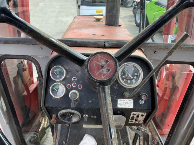 Massey Ferguson 590 Tractor (ST24159)
