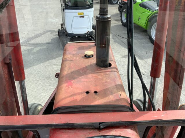 Massey Ferguson 590 Tractor (ST24159)