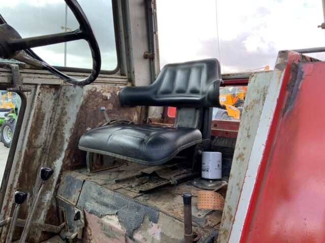 Massey Ferguson 590 Tractor (ST24160)
