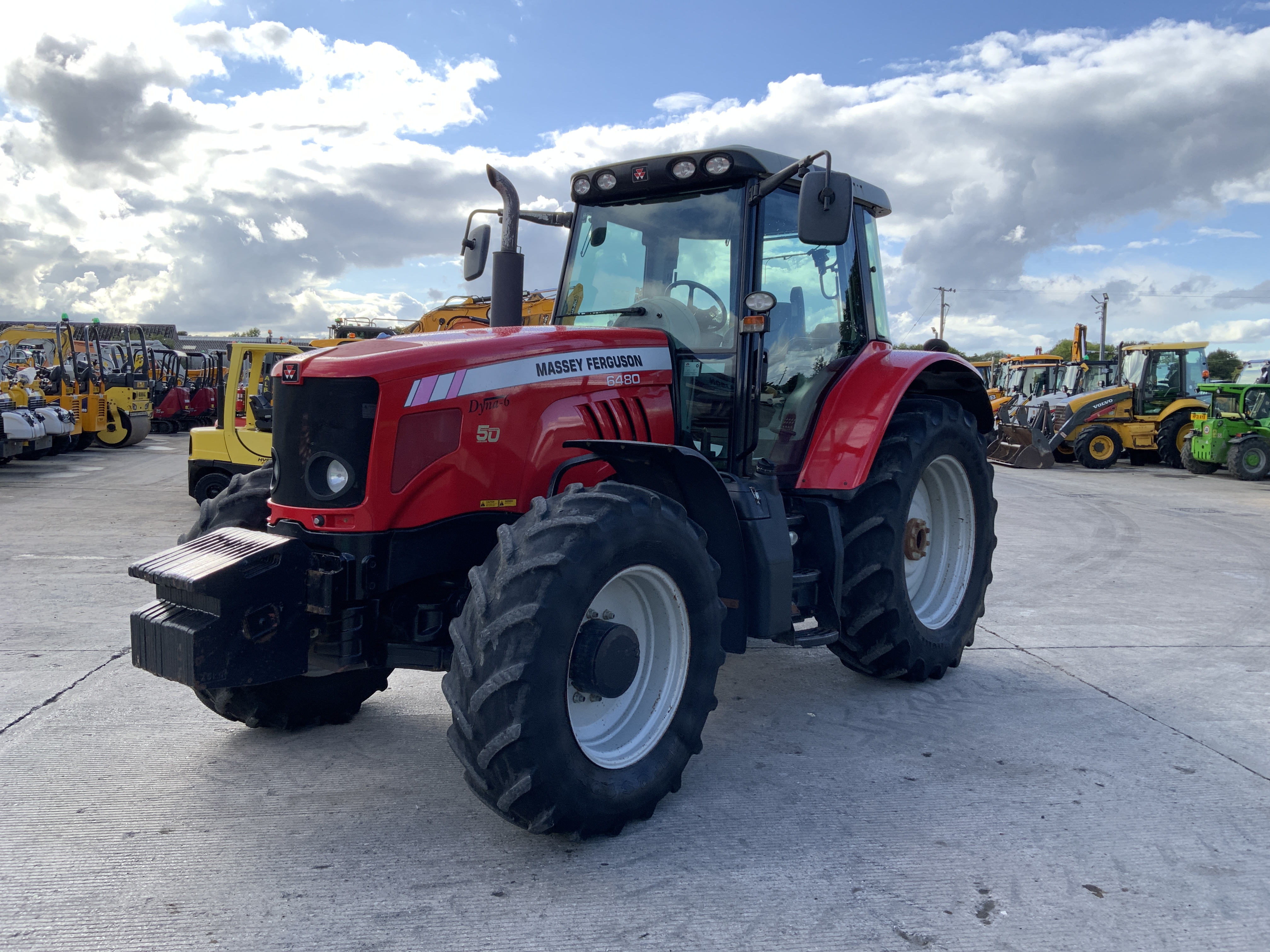 Massey Ferguson 6480 Dyna6 Tractor (ST24258) Massey Ferguson 6480 Dyna6 Tractor (ST24258)
