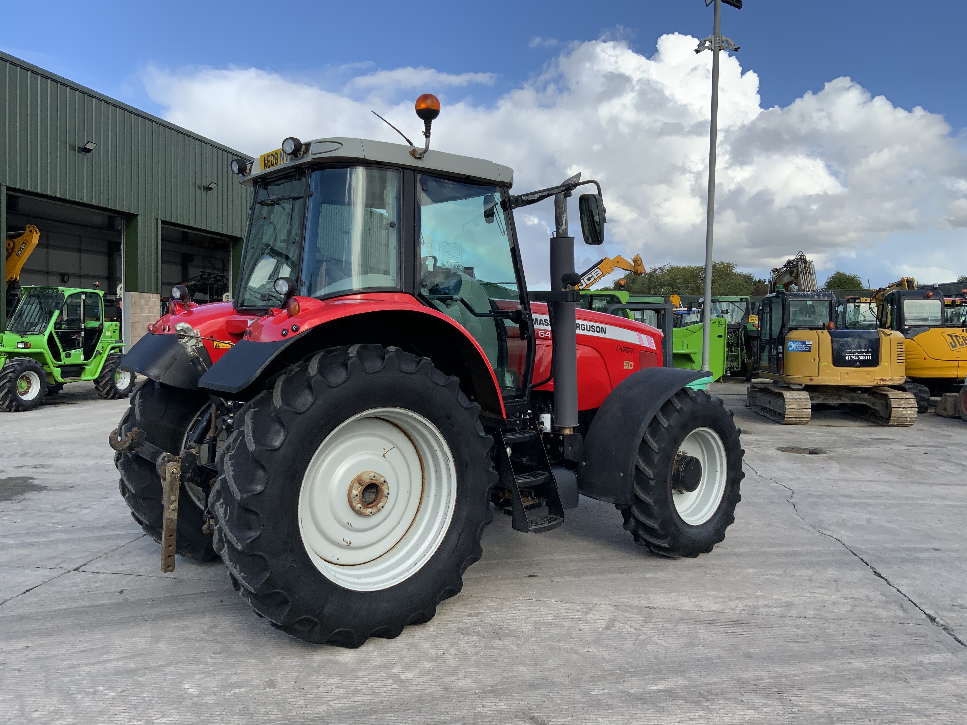 Massey Ferguson 6480 Dyna6 Tractor (ST24258) Massey Ferguson 6480 Dyna6 Tractor (ST24258)