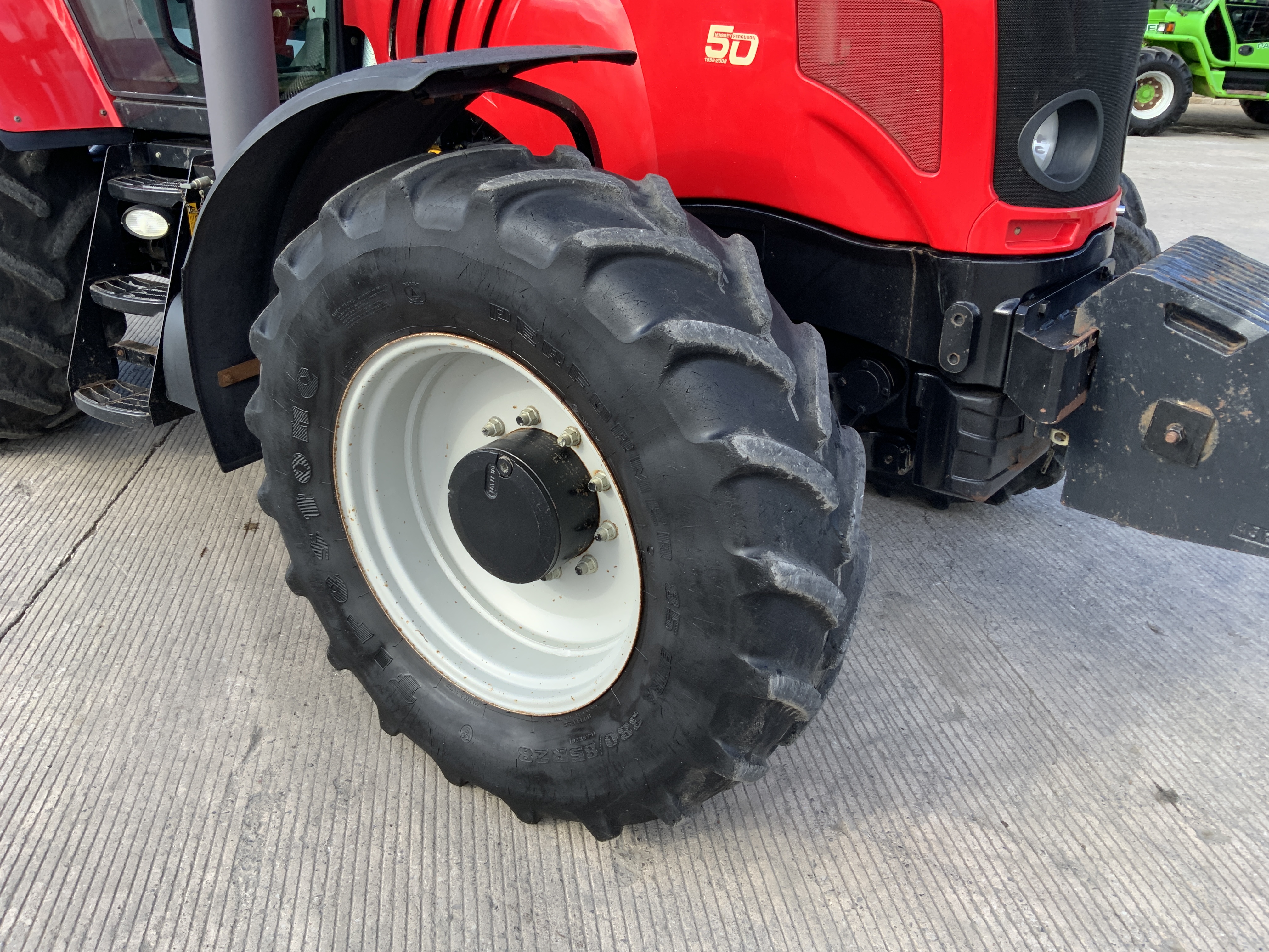 Massey Ferguson 6480 Dyna6 Tractor (ST24258) Massey Ferguson 6480 Dyna6 Tractor (ST24258)