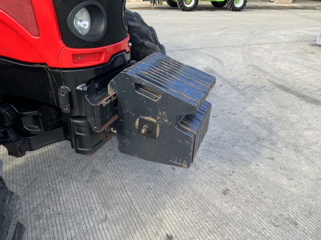 Massey Ferguson 6480 Dyna6 Tractor (ST24258)