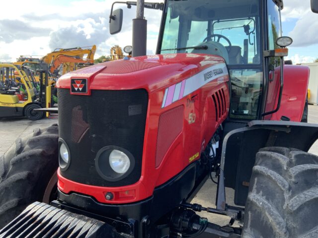 Massey Ferguson 6480 Dyna6 Tractor (ST24258)