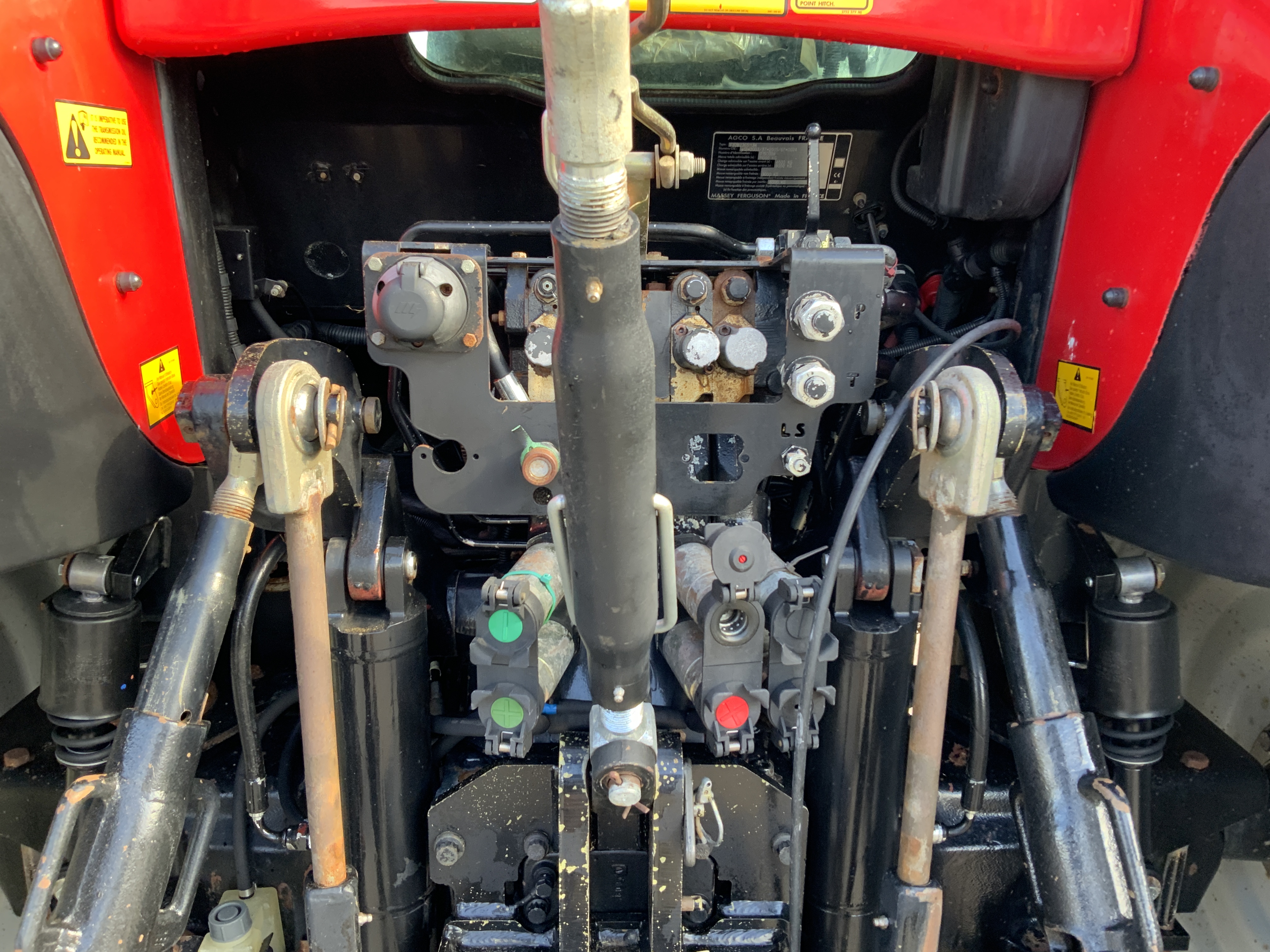 Massey Ferguson 6480 Dyna6 Tractor (ST24258) Massey Ferguson 6480 Dyna6 Tractor (ST24258)