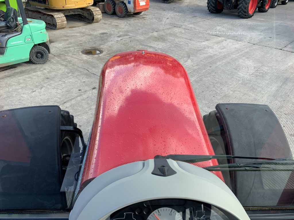 Massey Ferguson 6480 Dyna6 Tractor (ST24258)