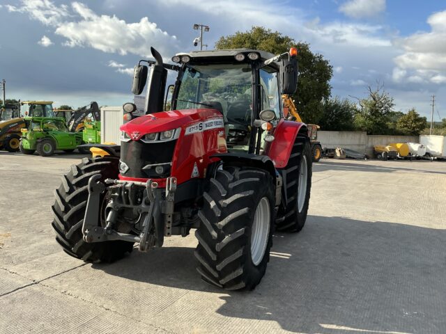 Massey Ferguson 6713s Dyna6 Tractor (ST24311)