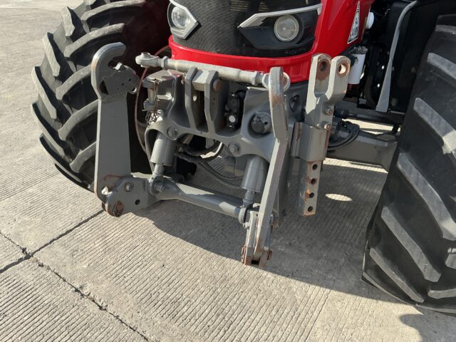 Massey Ferguson 6713s Dyna6 Tractor (ST24311)