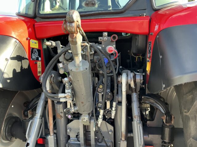 Massey Ferguson 6713s Dyna6 Tractor (ST24311)