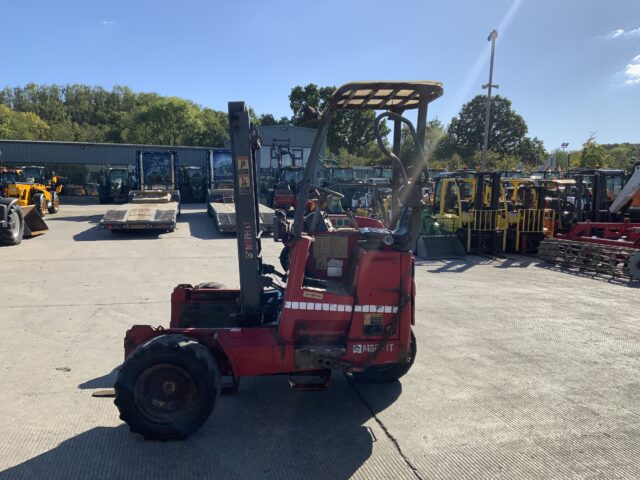 Moffett M8 25.3 Forklift (ST24021)