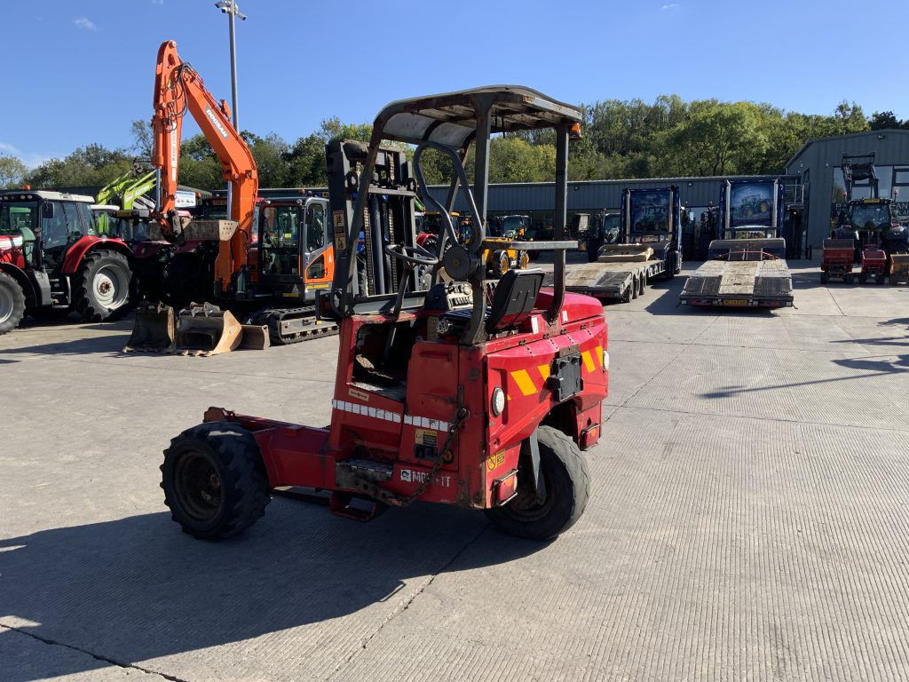 Moffett M8 25.3 Forklift (ST24021)
