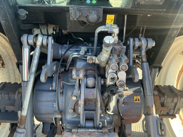 New Holland 7840 SLE Tractor (ST24087)