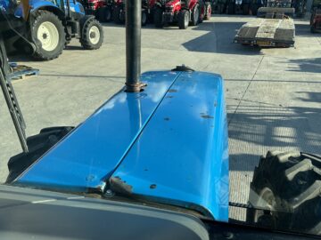 New Holland 7840 SLE Tractor (ST24087) New Holland 7840 SLE Tractor (ST24087)