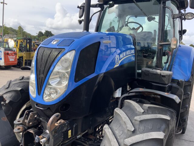 New Holland T7.185 Auto Command Tractor (ST24146)