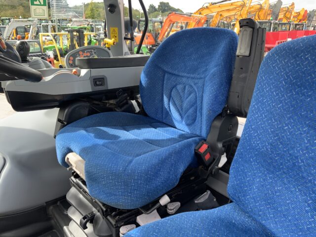 New Holland T7.185 Auto Command Tractor (ST24146)
