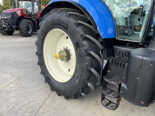 New Holland T7.230 Tractor (ST24298)